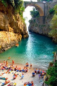 The 10 BEST Honeymoon Destination, according to Lauren Conrad