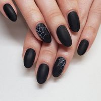 You can never go wrong with a classic black mani for #Halloween 🖤 Check out more stunning shades you will get you in the Halloween spirit 👻 by: @chelseas_nails #halloween #halloweennails #black #blacknails #opiblackonyx #opi #opinailart #halloweennaildesigns