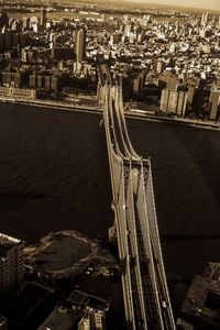 « La vie est un pont, traverse-le, mais n’y fixe pas ta demeure. » — Sainte Catherine de Sienne. La photographie est disponible en impression haute-qualité. Si celle-ci vous intéresse pour orner les murs de votre intérieur, vous pouvez suivre le lien.