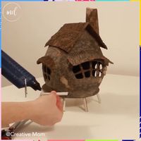 Make this enchanting DIY fairy house and let your imagination wander for the upcoming holidays 🌌💓🎄!