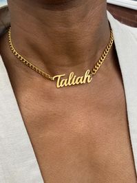 This bold-name necklace is simple and lovely. It is suitable for all occasions and will make a perfect gift to a loved one. #namenecklace #namedesignednecklace #giftforfamily #birthdaygift
