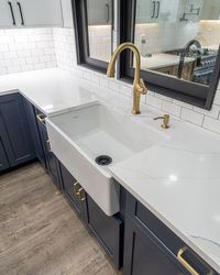 EF Granite on Instagram: "Maximize your kitchen space in style. 😍 🏠 ⠀ #efgranite #ef #countertops #kitchencountertop #kitchendesign #interiordesign #generalcontractor #homeowner #saugus #bostonma #boston #details #marble #marblecountertops #quartz #quartzcountertops #granite #granitecountertops #elegance #kitchenremodeling #remodeling #kitchenremodel #kitchenisland #kitcheninspiration #dreamkitchen #whitekitchen #outdoorkitchen"