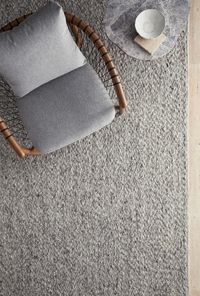 The asymmetric weave of sumptuous wool and easy neutral tones of our Andes rug makes for a calming foundation for your most lived-in rooms.