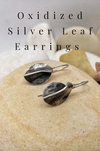 Oxidised silver leaf earrings. Inspired in nature this lightweight and delicate leafs are made of silver 925 and add a bohemian touch to your outfits. Visit the shop to learn more about this piece! Thanks for stopping by! #natureinspired #silverleafearrings #oxidisedsilver #blacksilverleafs #bohosilverjewelery #claudiagalavis #galavisatelier