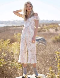 Saltwater Luxe Delivers The Perfect Romantic Summer Styles