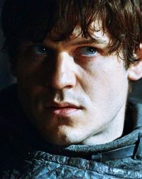 Ramsay Bolton....attractive when he isnt torturing people