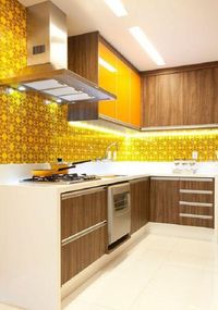 tons de amarelo para revestimento de parede de cozinha planejada #tonsdeamarelo #tonsdeamarelopaleta #tonsdeamarelocor