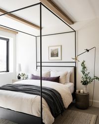 Sutherland Canopy Bed