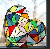 stained glass heart pattern {free}