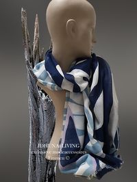Exclusieve en soepele damessjaal in blauwtinten en wit-roze