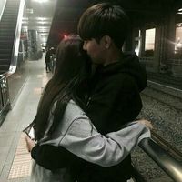 #wattpad #fanfic Kim Seungmin y Yang Jeongin han terminado. Seungmin ama a su pequeño diablillo. Seungmin no sabe como terminaron así. Seungmin no sabe que carajos debe hacer. Seungmin ni siquiera está seguro de que su relación haya acabado. Jeongin odia estar perdidamente enamorado de Seungmin. Jeongin detesta la...