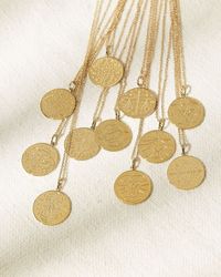 Découvrez notre collection astro et trouvez le pendentif à l'éffigie de votre signe.