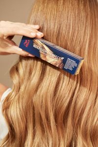 We can't get enough of this Shadow Lights transformation. This look was crafted using Koleston Perfect to upgrade classic highlights with weaving lights. Learn more about the range by clicking now.