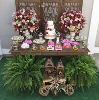 Mesa de bolo rústica para casamento boho #mesadebolodecasamento #mesadebolodecasamentosimples #mesadebolodecasamentorustico