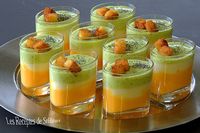 El Término Culinario Verrine es Originario de Francia, su Traducción en Español Sería Tarro, Aunque es Más Habitual Describir Esta Elaboración y Presentación Como ‘Vasito’. Y es que, como se Puede Deducir por la Imagen, una Verrine es un Vaso Pequeño de Cristal en el que se Sirven Alimentos Preparados, Formando Capas y Procurando que Resulte una Presentación Atractiva a la Vista, Combinando Colores y un Recipiente Bonito, y en la Degustación, que Ofrezca una Buena Combinación de Sabores y Textur