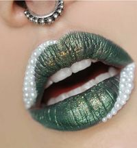 Uploaded by • Fashione •. Find images and videos about fashion, beautiful and style on We Heart It - the app to get lost in what you love.