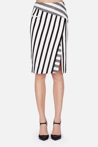 In creating this sleek, sharply cut skirt, Altuzarra reveals his knack for reinterpreting classics, transforming a timelessly chic pencil skirt into a statement piece with a play of angles.