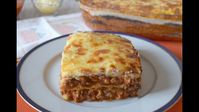 MUSAKA o moussaka griega: el pastel de berenjenas que siempre triunfa