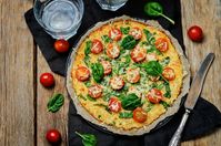 Intervallfasten 16/8 Pizza mit Thunfischboden: Für alle die beim Fasten gelüste auf eine leckere, aber gleichzeitig gesunde Pizza haben. Unbedingt auch die anderen Intervallfasten-Pizza-Rezepte von if-change.de probieren! Noch mehr Intervallfasten Rezepte gibt es auf https://www.if-change.de/intervallfasten-rezepte/