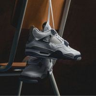 Nike Air Jordan IV
