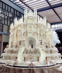 Family-run Le Novelle Cake in Indonesia bakes epic fairytale cakes that look straight out of a Disney film. Some cakes are nine tiers and seven metres tall.