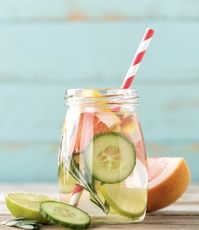 Slim Down Detox Water (Burns Fat and Reduces Bloat!)