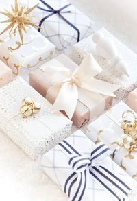 Gift wrapping ideas—Blush, Navy and Gold Gift Wrap—There was not a chance we were going to let the season go by without featuring the Sugar Paper wrapping line for Target this year! #gift #wrapping #xmas #present #ideas #gift