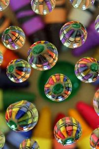 Drops on #Glass - Crayons Susan Littlefield explains how to get the shot - click through #DIY #tutorial