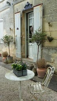 vintage french, french vintage,french garden furniture,decor,inspiration. Beautiful french garden furniture :)