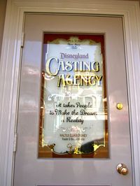 30 Disneyland Secrets You Don't Know: I know most of these, but there were still some new things to me.