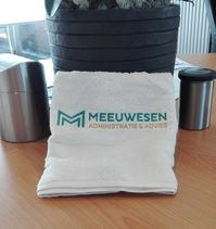 Promotie Handdoek met bedrijfslogo voor Meeuwesen Administratie & Advies http://www.meeuwesen.nl/