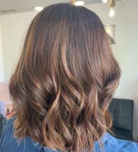 Cabelo caramelo: fotos e como alcançar a cor que é pura tendência
