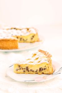Una crostata di pasta frolla, farcita con ricotta fresca e gocce di cioccolato. Conquisterà tutta la famiglia!