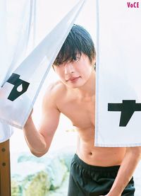【田中圭】テントサウナに初挑戦!無事に整うのか!?【田中圭 オトナの休日】|美容メディアVOCE(ヴォーチェ)