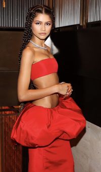 Zendaya in jumbo braids and red croptop vera wang set for CFDA awards 2021