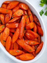 Brown Sugar Glazed Carrots via @cookinwithmima