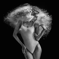 13 retratos de bailarinas em meio a farinha branca #farinha #retrato #bailarina