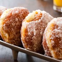 Vanilla Cream–Filled Doughnuts | Epicurious.com