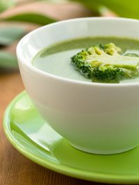cumin, poivre, crême fraîche, brocoli, lait, pomme de terre, poireau, cheddar, sel