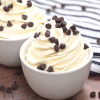 An easy keto cheesecake mousse dessert that whips up in only a few minutes! It's an easy low carb snack to enjoy any time you need a little treat. #ketorecipes #ketodesserts #lowcarbdesserts #ketocheesecake #lowcarbrecipes