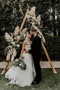 Bohemian Sage Green Wedding with Pampas Grass Details #hayleypaigeweddingdresses #bocaratonweddingvenue #2018weddingtrends