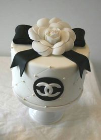Chanel cake with flower, 30 Best Designer Fashion Birthday Cakes - TrendSurvivor