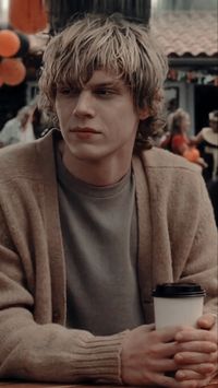 Tate Langdon lockscreens