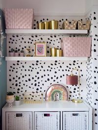 Shelf styling, girs room, bright decor, pink, girls bedroom, dalmatian print
