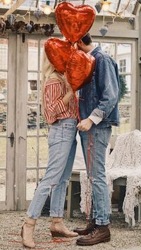 Just some fun, little-known, or outright weird trivia about the most romantic day of the year. Here are some Valentine’s Day facts so you can know your history and choose the perfect gift. #valentines