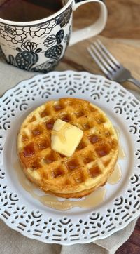 3 Ingredient Crispy Keto Breakfast Waffles - Instrupix