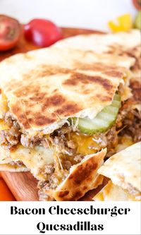 Switch-up your average cheeseburger with these Bacon Cheeseburger Quesadillas! They are super delicious, made with ground beef, cheddar cheese, all nestled into a golden brown tortilla. #cheeseburger #quesadillas #easydinner #30minutemeals #groundbeef