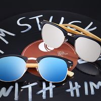 Chic Wood Leg Women Sunglasses