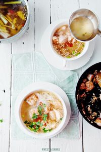 Thai Soup with Shrimp, Salmon, Rice Noodles, & Sesame Seeds | Kwestia Smaku