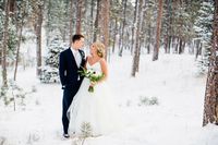 Winter wedding season ideas and wedding inspiration.
